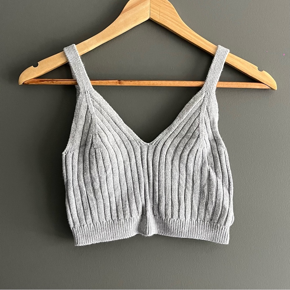 Gray Ribbed Knit Crop Top